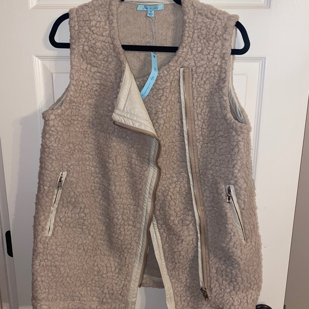 Fur vest